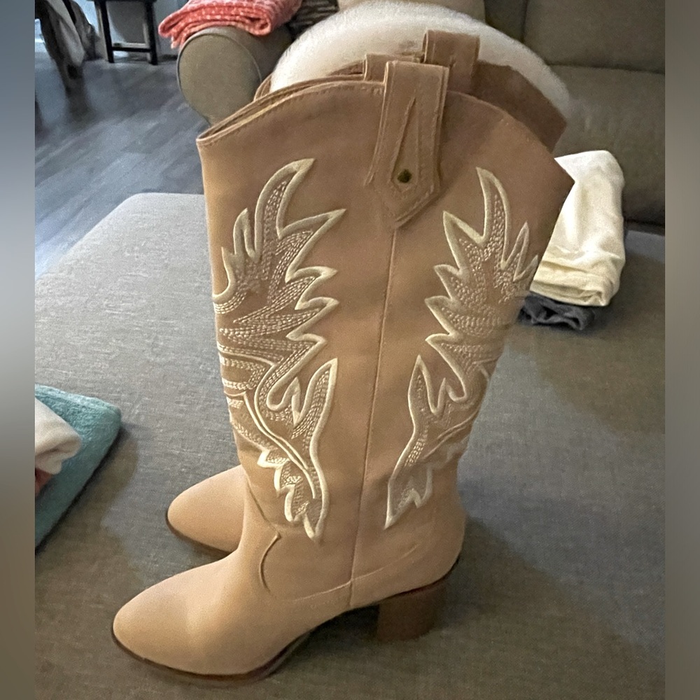 Mia Western Boots